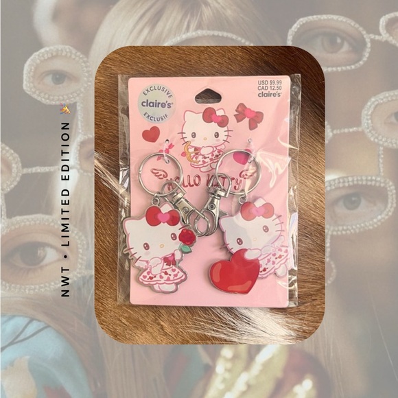 (women) 🏷️🎉🆕 set of 2 Hello Kitty Sanrio kawaii red heart keychains - Picture 1 of 10